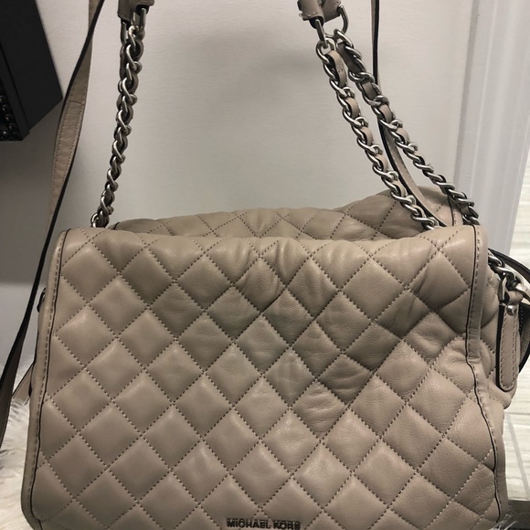 Crossbody Michael Kors purse - Picture 4 of 8